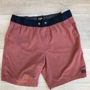 Billabong men’s Size Medium Board Shorts
